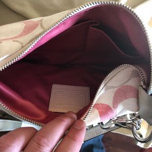 Coach Kristin Beige/Tan Embellished
Sequin Hobo Crossbody Purse Bag